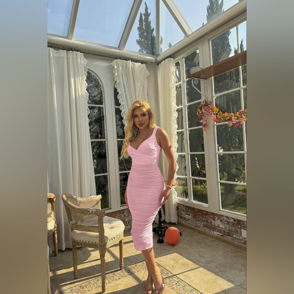 Elegant Pink Sleeveless Bodycon Dress